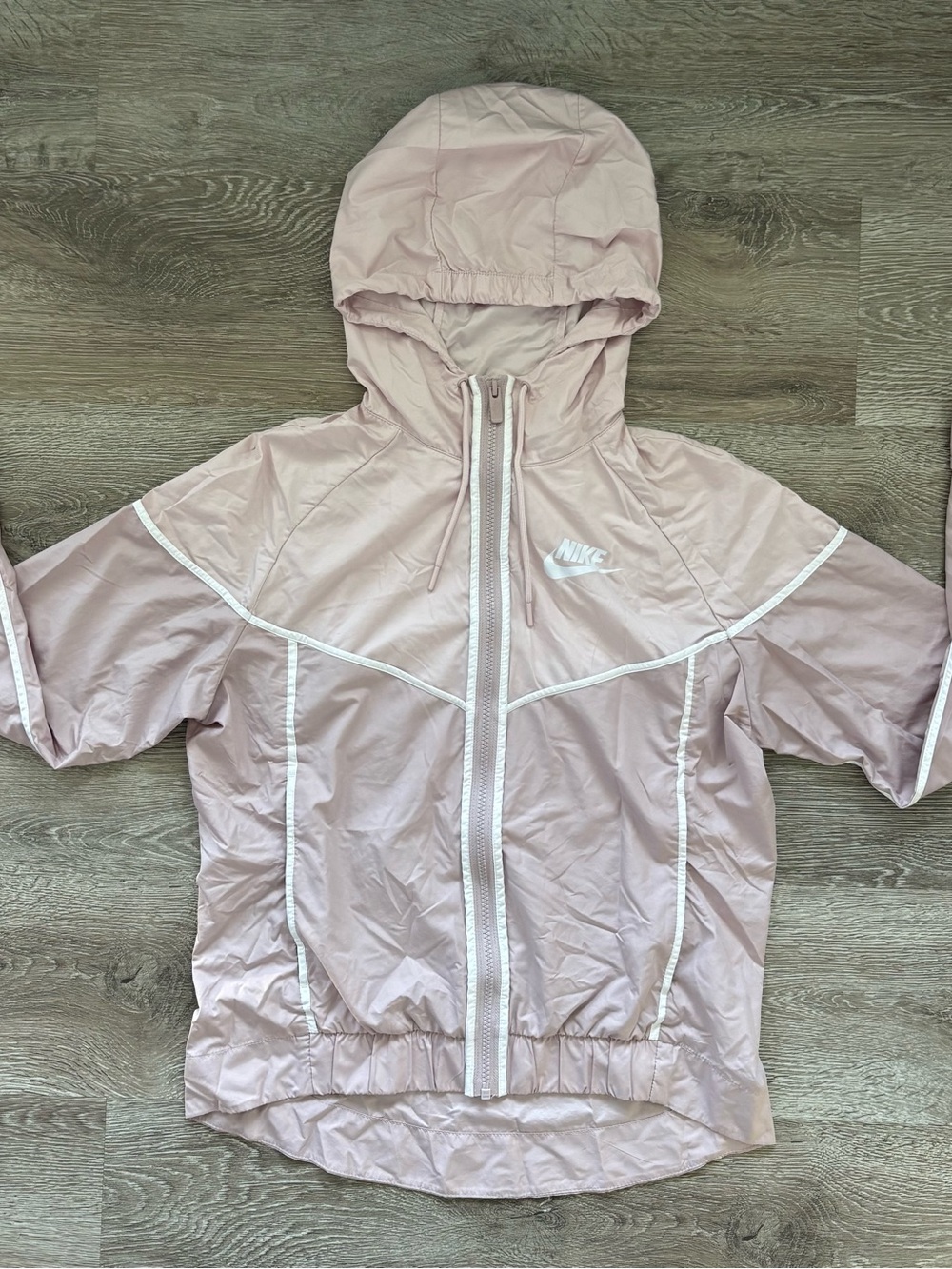Nike Women’s Windbreaker Jacket (small)